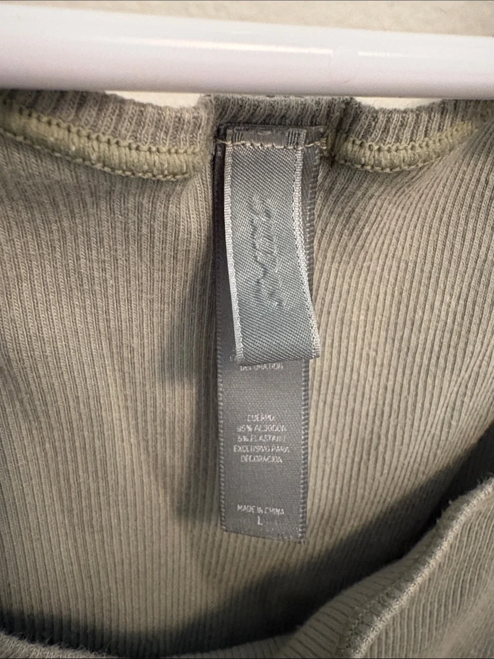 SKIMS Ribbed Tank - Picture 2 of 4